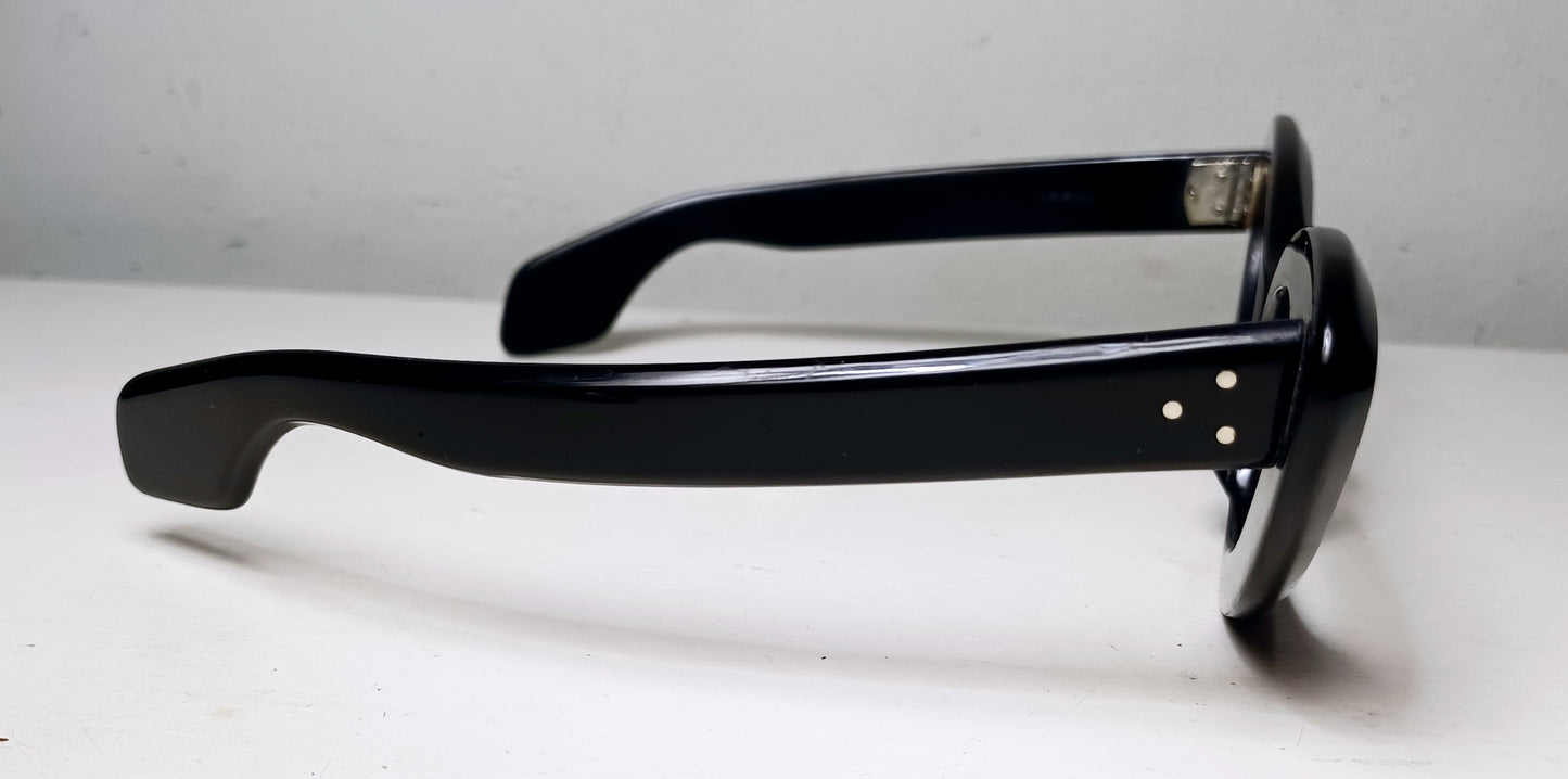 1950's IOMSA made in Mexico model CAT EYE solid frame color piano black