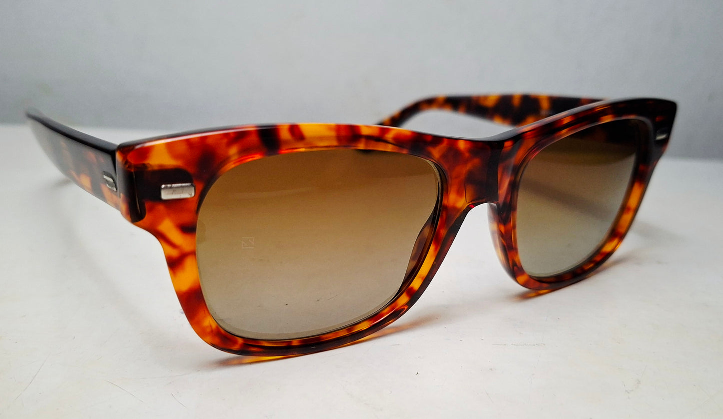 GUCCI made in Italy Bio Based modelo 1078 wayfarer