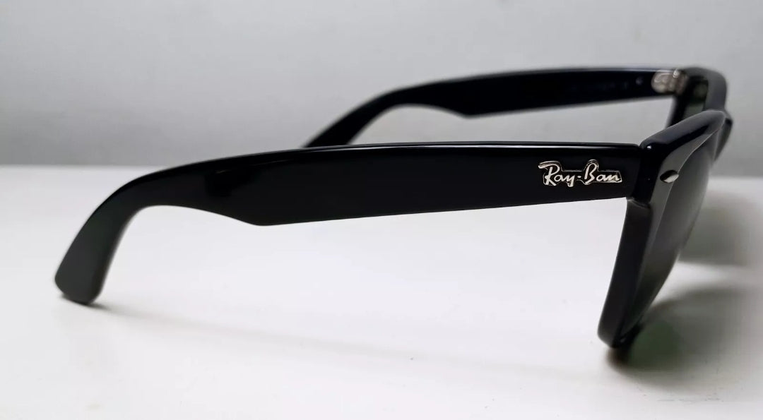 1980's RAYBAN B&L USA model Wayfarer II Acetato Black Don Johnson