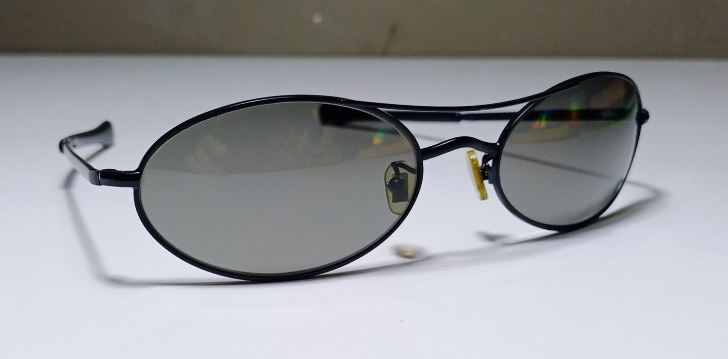 1990's TOMMY HILFIGER sunglasses made in Italy Model oval  black Bayonet temples