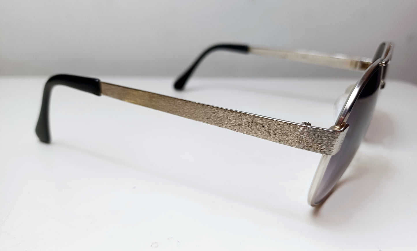 1980's DBUS pilot sunglasses Aviator Eyewear White Gold GEP top Gun