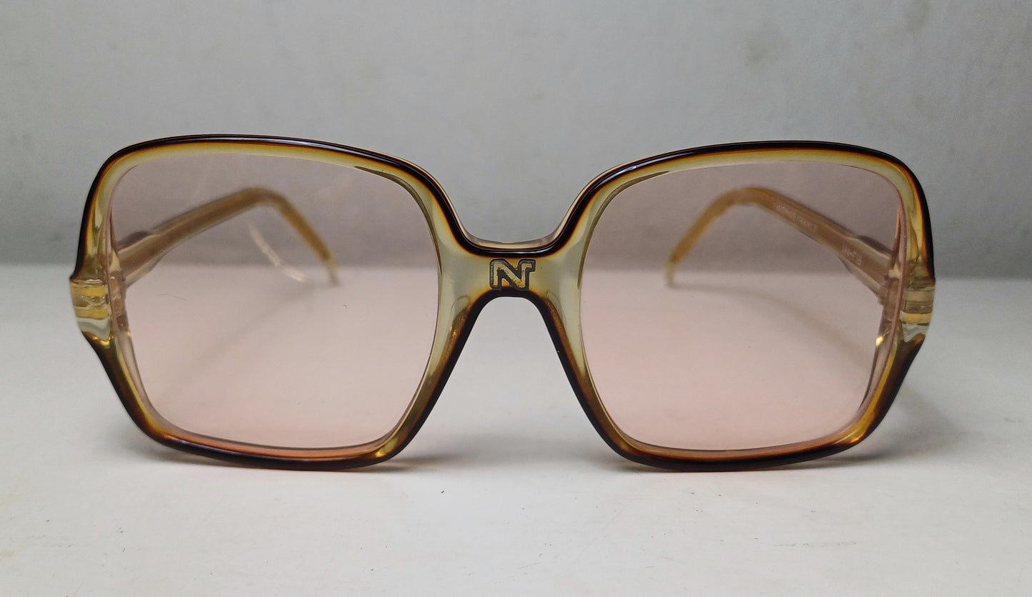 1970's NINA RICCI made in France sunglasses square / lens pink light