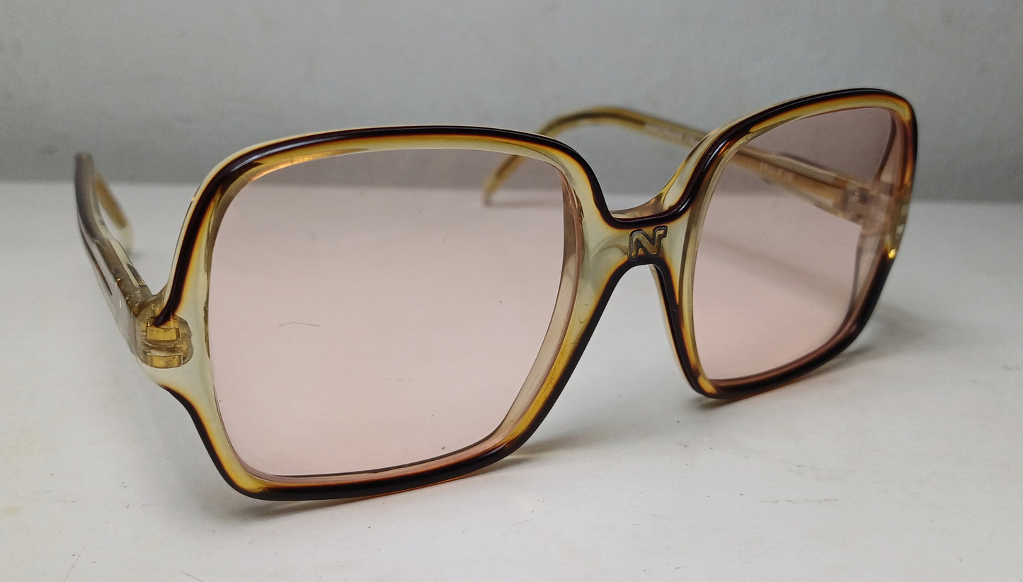 1970's NINA RICCI made in France sunglasses square / lens pink light