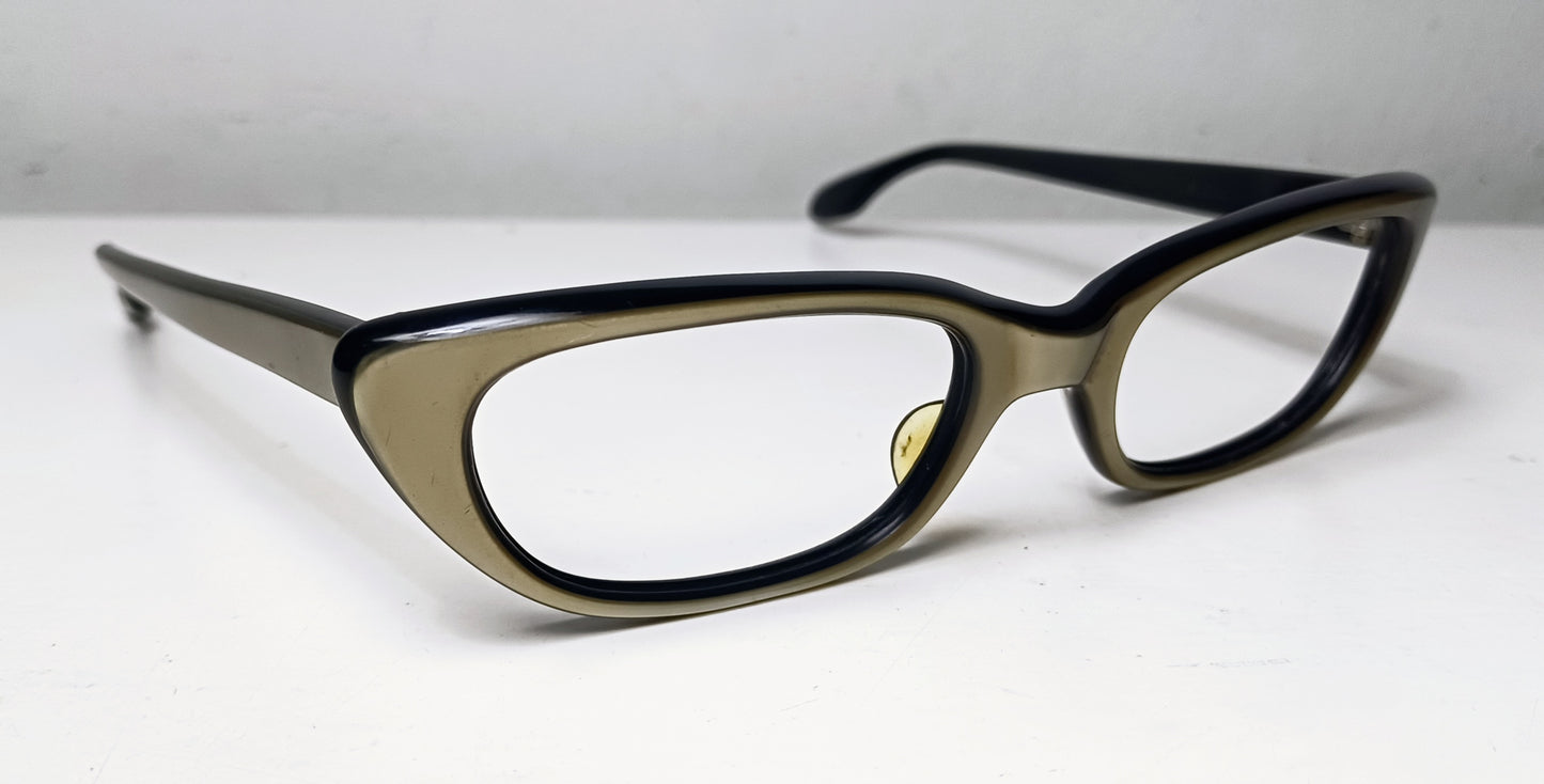 1960's INDO made in Spain Cat Eye model Elena col. gold-black