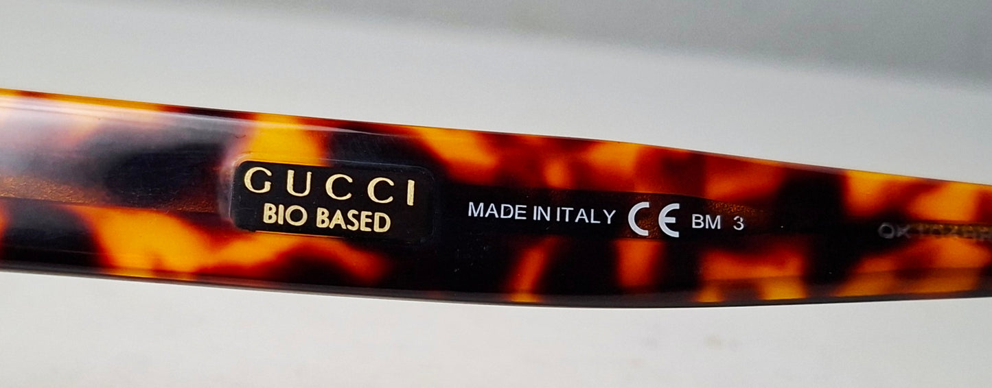 GUCCI made in Italy Bio Based modelo 1078 wayfarer