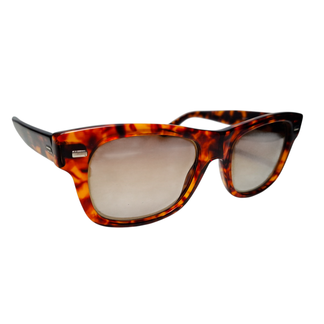 GUCCI made in Italy Bio Based modelo 1078 wayfarer