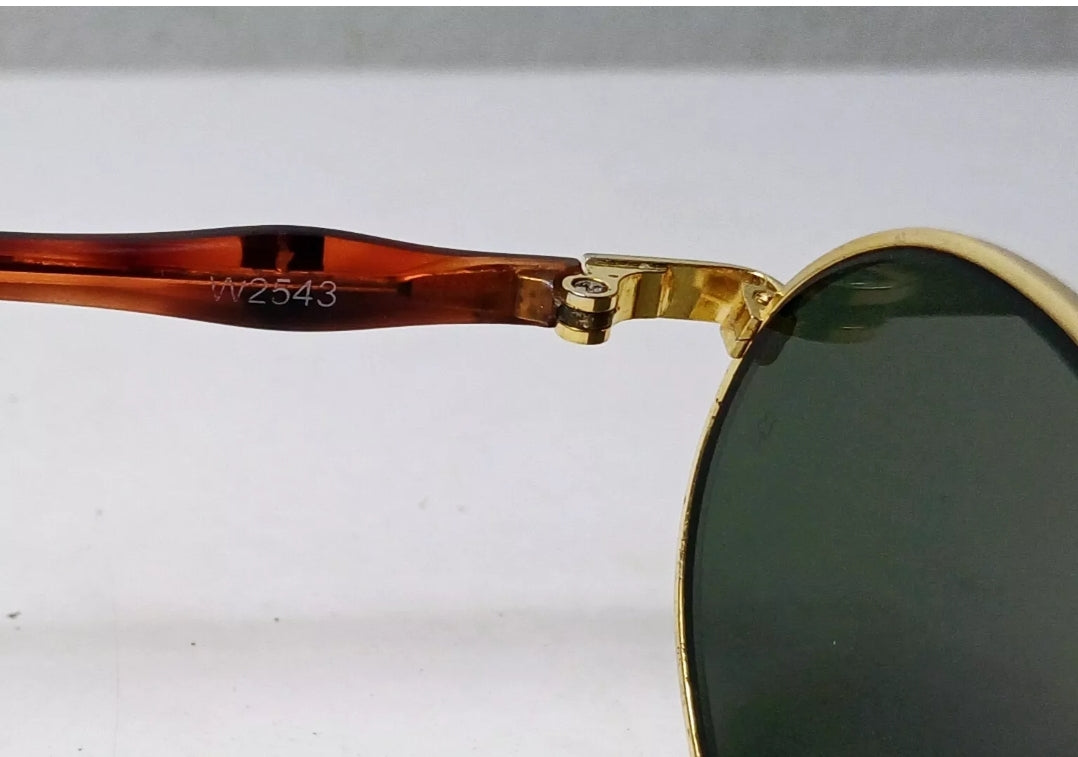 1980's RAYBAN B&L USA sunglasses model W2543 Rituals oval amulet