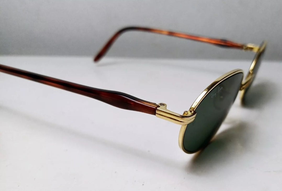 1980's RAYBAN B&L USA sunglasses model W2543 Rituals oval amulet